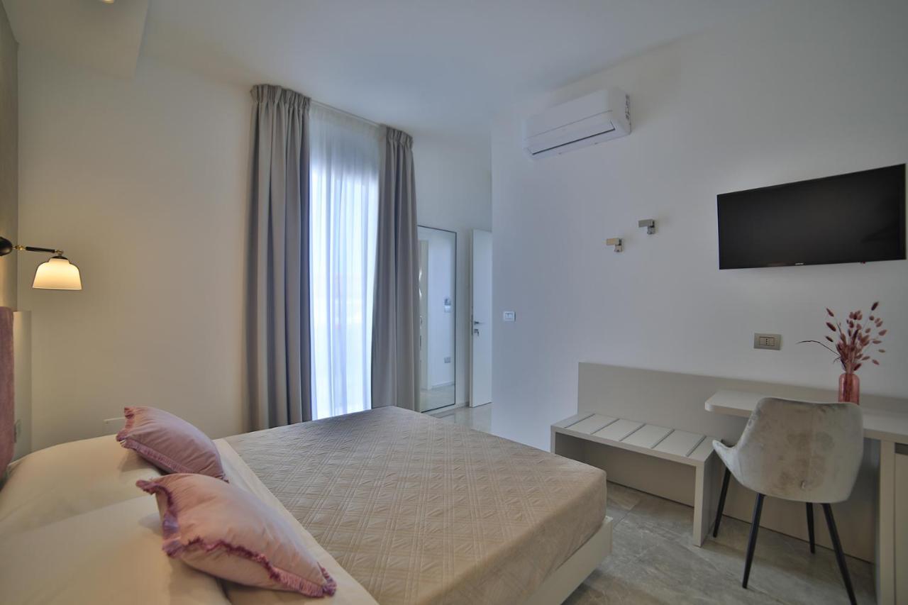 Calaluna Rooms Porto Cesareo Exterior foto